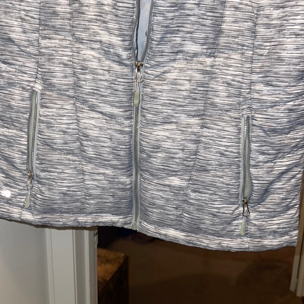 EUC puffer vest - Picture 2 of 5